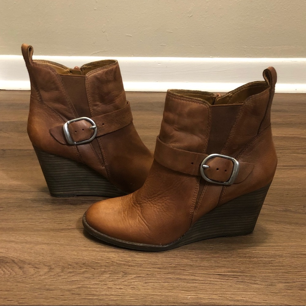 Lucky Brand 🍀 wedge booties EUC